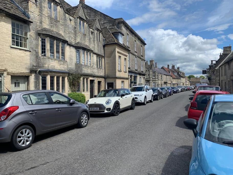 Cosy Cotswolds Retreat Near Bath & Castle Combe Apartman Chippenham  Kültér fotó