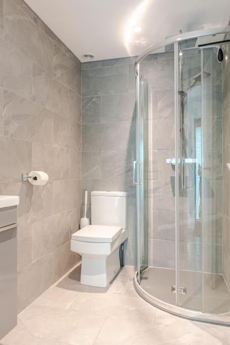 Cosy Cotswolds Retreat Near Bath & Castle Combe Apartman Chippenham  Kültér fotó