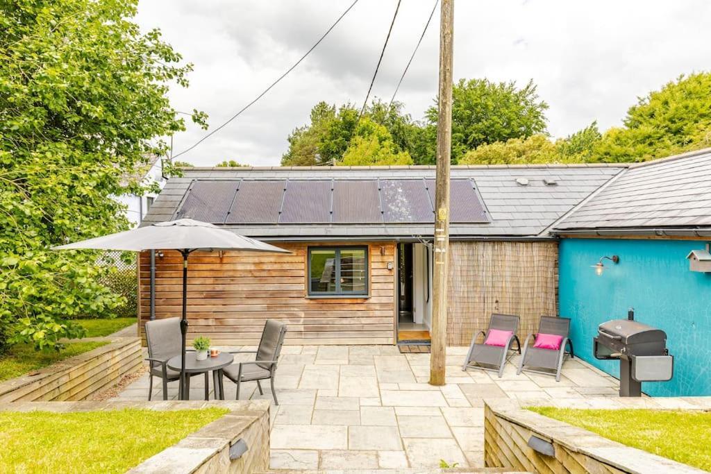 Cosy Cotswolds Retreat Near Bath & Castle Combe Apartman Chippenham  Kültér fotó